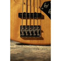 SOUNDSATION SPUR DELUXE 5 TNT 5 strunski bas kitara 