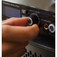 SOUNDSATION IN-EAR WF-U199 Digitalni stereo monitoring sistem